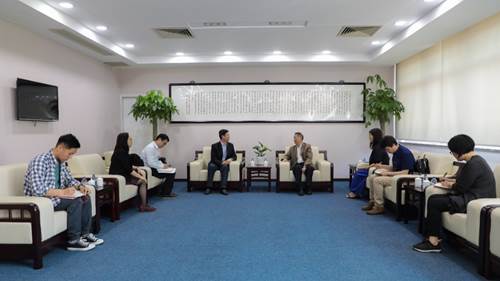 http://news.sufe.edu.cn/_upload/article/images/08/9e/504e5b3f480f9b52aa2f170a0a68/f6973112-6bd6-4423-bd62-0c6c12af43a4.jpg